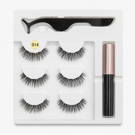 A Pair Of False Magnetic Eyelashes
