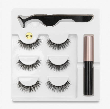 A Pair Of False Magnetic Eyelashes