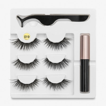 A Pair Of False Magnetic Eyelashes